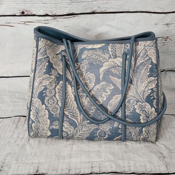 Anthropologie Tapestry Print Tote with Matching Wallet - Picture 2 of 9